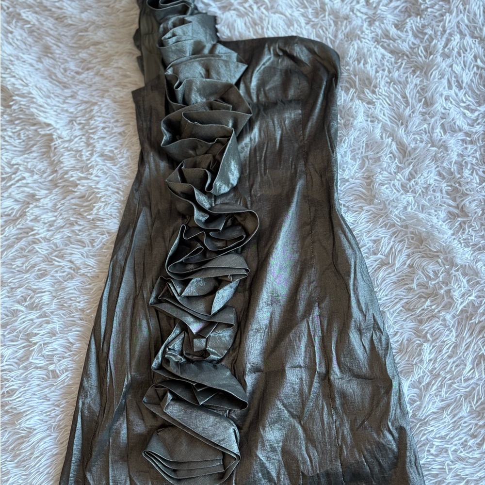 Daisy Metallic Gray One-Shoulder Dress
